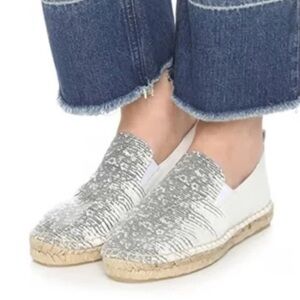 Excellent condition Vince Castel White/Gray Snake Print Leather Sneakers SZ 6M